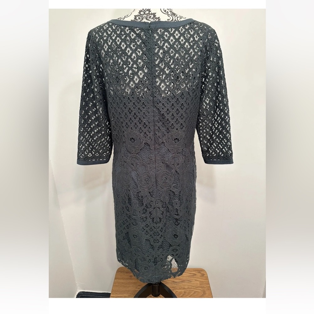 Ann Taylor LOFT Women's Green Laces Overlay Dress Size 10. - Picture 5 of 10